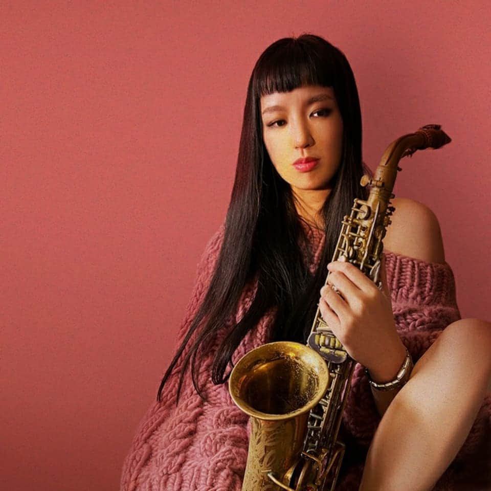 矢野沙織のインスタグラム：「クリスマスのお話 演奏をしました🙌 見てってね✨🎄✨   https://youtu.be/CCx5A4B2EEQ  リンクから見てね。 Check my link♥️   @ilovemrmittens」