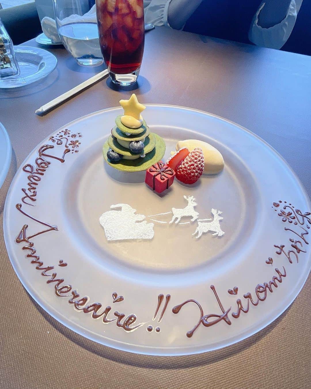 水谷雅子さんのインスタグラム写真 - (水谷雅子Instagram)「クリスマスバースデーランチ🎄 ひろみちゃん❣️お誕生日おめでとう🎂🎉💖 楽しい時間を過ごしましたよ。☺️💕🎶 🎦ひろみちゃんから動画ストーリーが届きました。 #クリスマスバースデーランチ #楽しいひと時 #仲良し#美意識向上  #お誕生日おめでとう #いつもありがとう  #グランファミーユシェ松尾  #クリスマスランチ#素敵な料理#美味しい #ファッション#コーデ #アドーア #水谷雅子 #水谷雅子beautybook50の私  #水谷雅子の美容の秘訣シリーズ」12月24日 8時09分 - mizutanimasako