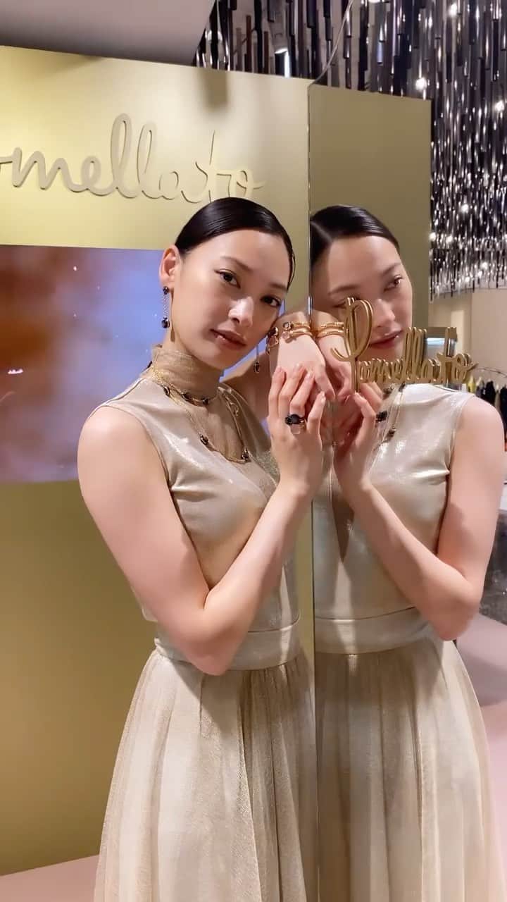 大政絢のインスタグラム：「#pomellato   🖤💓🖤  @pomellato」
