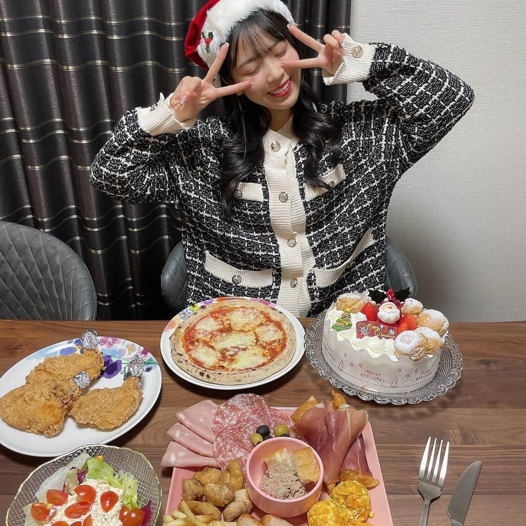 安田桃寧さんのインスタグラム写真 - (安田桃寧Instagram)「. 1日早いクリパ〜🥂✨💓 #クリスマス #クリスマスディナー」12月23日 23時13分 - peachpeach_o6o8