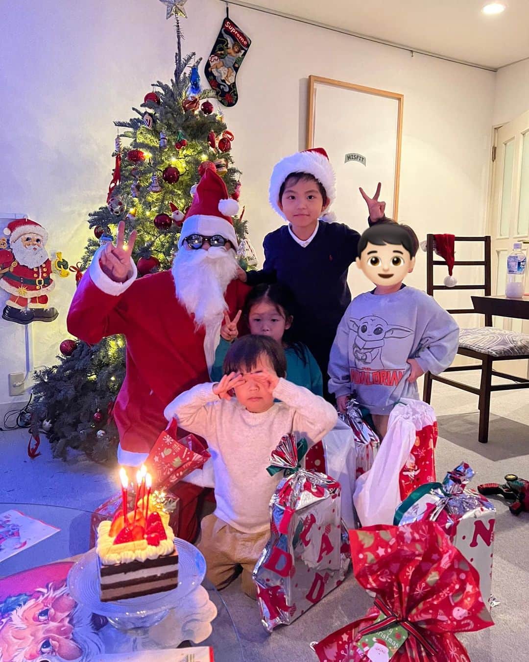 春名亜美さんのインスタグラム写真 - (春名亜美Instagram)「Merry Christmas eve🎅🏻🎄🎁」12月24日 0時29分 - amiharunaami