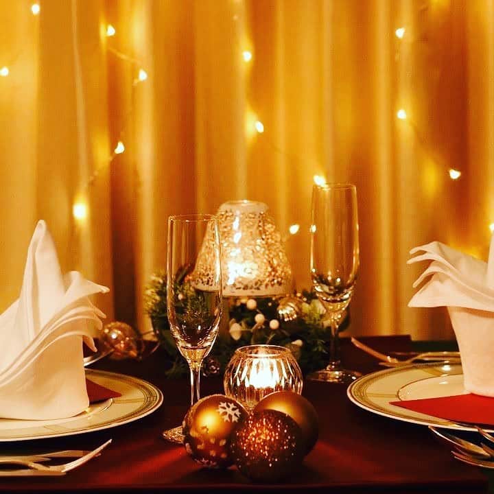 ホテルモントレグループのインスタグラム：「【ホテルモントレ グループ】 Happy Christmas!! みなさま、どんなクリスマスを過ごしますか？寒波に覆われそうな週末ですが、あたたかくして素敵な週末をお過ごしください♪ . #ホテルモントレ #クリスマス#イブ #ホリデーシーズン #冬休み#ホテル #hotelmonterey #hotel#christmas #eve#christmaseve #holidayseason #winterholiday #holiday」