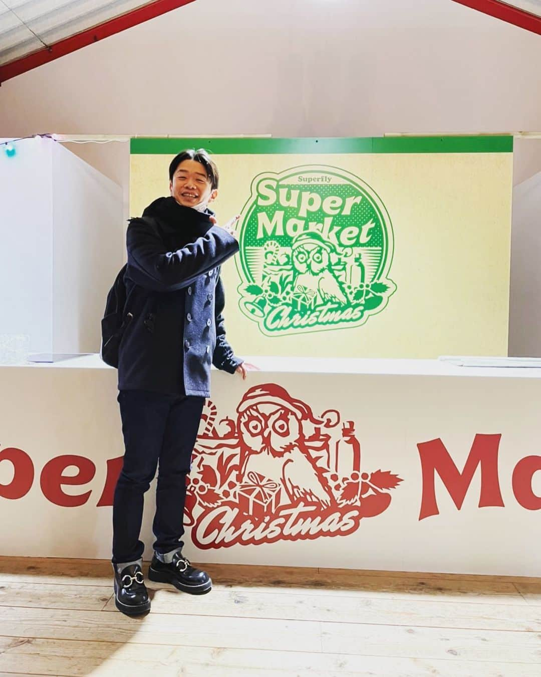 清水けんじさんのインスタグラム写真 - (清水けんじInstagram)「Superfly POP-UP STORE 「Super 'Christmas' Market」にお邪魔しました😁  Superflyさんの曲を聴きながらSuperflyさんの直筆メッセージが飾られてたツリーを見て過ごした時間は至福の時間でした！  私、充実した時間を過ごしました😊   #Superfly」12月24日 10時01分 - shimiken716