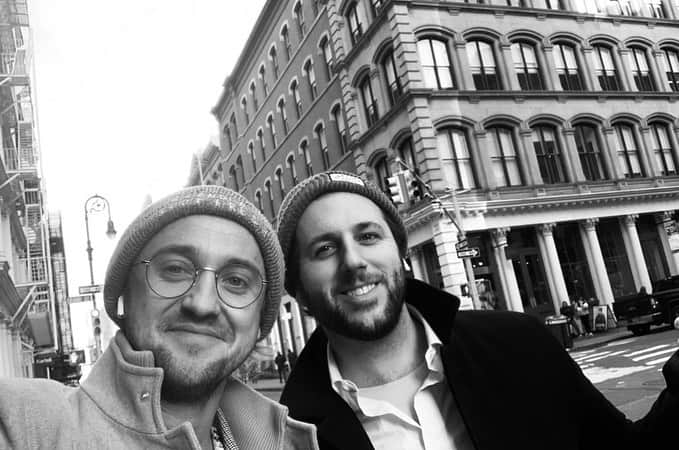 トム・フェルトンのインスタグラム：「the measure of a man is by the company he keeps. “Ignore that completely” - @derek_pitts」
