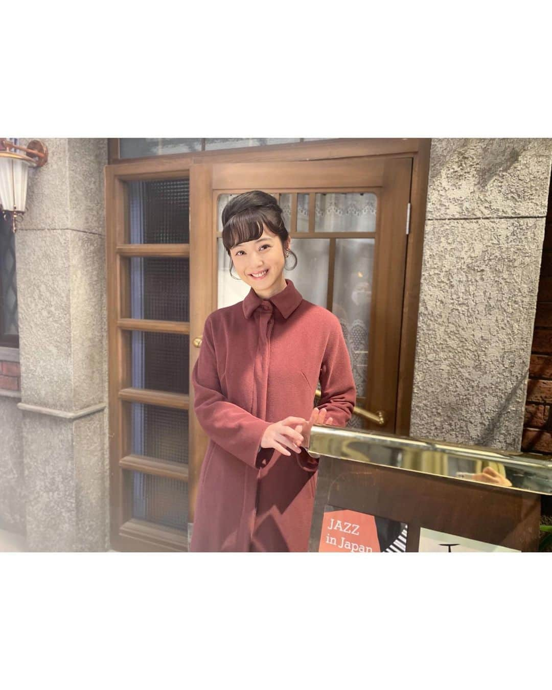 佐々木希さんのインスタグラム写真 - (佐々木希Instagram)「連続テレビ小説 『カムカムエヴリバディ』大阪編に出演します📻 幼い頃から当たり前のように見ていた朝ドラに、自分が出演できることになり大変光栄です。  私が演じる笹川奈々は、社長令嬢という役どころで、仕事を全うしようとするプロ意識の高い、一本筋の通った女性です。 勘違いされやすく鼻につくタイプに見えるかもしれませんが、その心の奥には優しさが隠れており、すてきな女性だなと思いました。  私が出演させていただく大阪編は、とても人間味のある物語になっているので、ぜひご覧いただきたい です☺︎  セットがレトロで可愛かったなぁ。  #カムカムエヴリバディ  #朝ドラ #NHK」12月24日 12時16分 - nozomisasaki_official