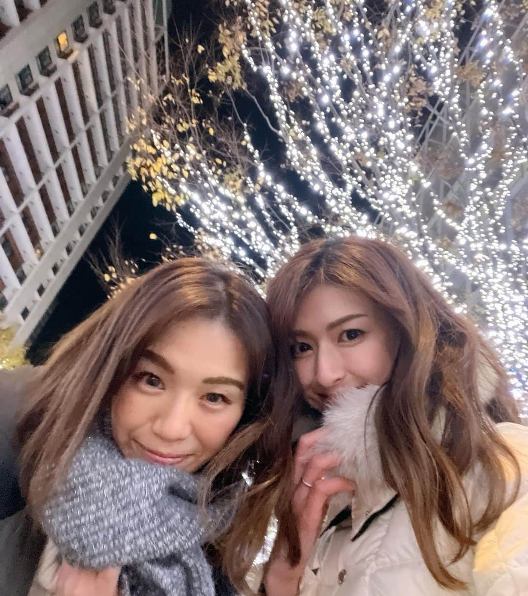 井上麻衣さんのインスタグラム写真 - (井上麻衣Instagram)「Merry Christmas Eve . 🎄✨✨  . . . . #xmas#merrychristmas  #christmas #クリスマス #メリークリスマス #乃木坂 #六本木#イルミネーション #東京イルミネーション#東京」12月24日 15時14分 - mai_inoue