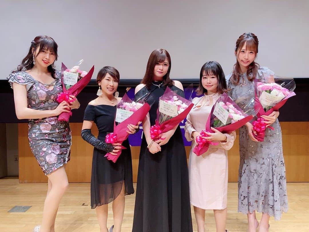 ねむ部長のインスタグラム：「. . ミス東スポ2021のメンバーとも最後のお仕事となりました😌💓  1年間ありがとう😌 お疲れ様でした🙏💓  1年前と比べると大人っぽくなってる気がします😂💓」