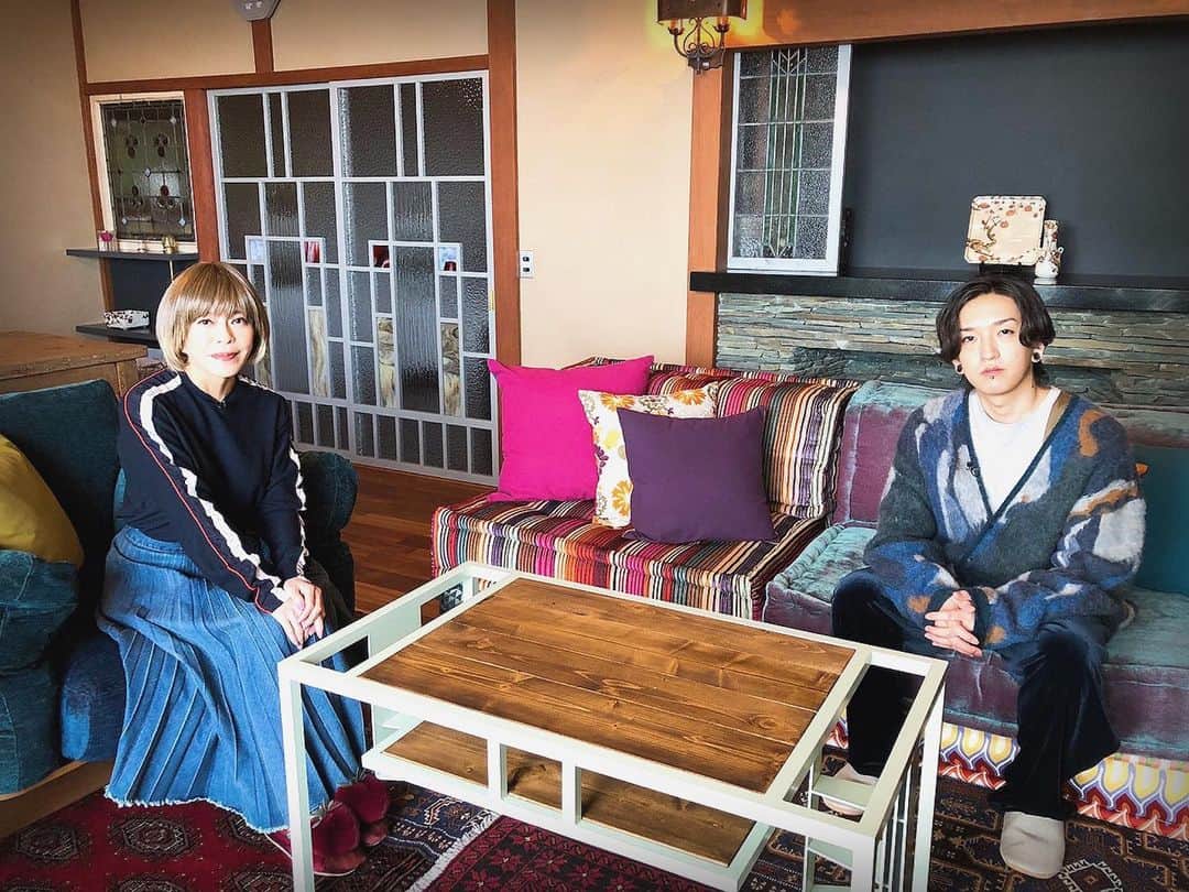北川悦吏子のインスタグラム：「Merry Christmas^_^。本日、夜12時より、NHK、EテレにてSwitchインタビュー、再放送です。YOASOBIアヤセさんのクレバーさに支えられてとてもいい対談になりました^_^。私から皆様へのクリスマスプレゼントということでひとつ、見てくれ。これは、私の熱海の別宅。」