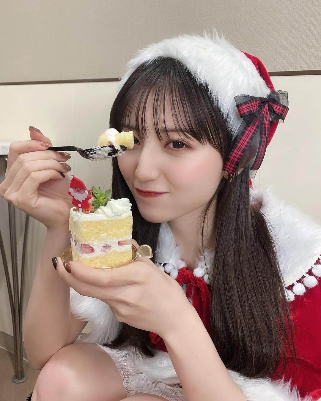 吉井美優さんのインスタグラム写真 - (吉井美優Instagram)「. Merry Xmas 🎅🏼🪄  #クリスマス#サンタ」12月24日 20時37分 - miyu_yoshii32