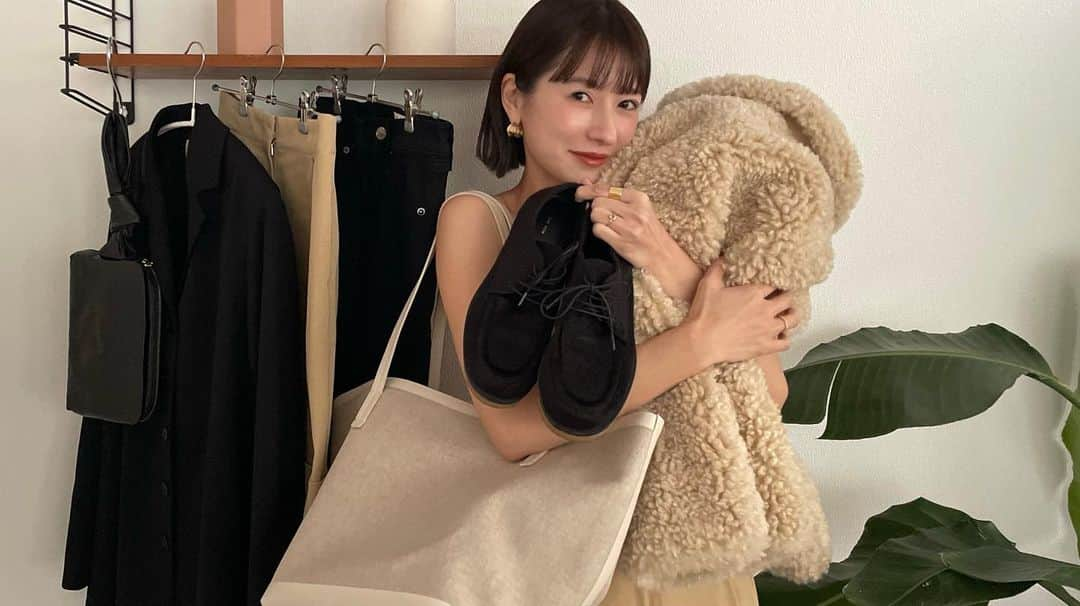 松本恵奈さんのインスタグラム写真 - (松本恵奈Instagram)「【爆買い】年内最後の高額購入品アップしました！！ ちなみに年内最後の高額購入品とか言ってるけど、こんな爆買いしたの人生初な気もします😳😳😳 でもね、全部めちゃ可愛くて買って後悔してる物も一つもないからいいお買い物ができました⚪️ 今年は特に忙しかったので自分へのご褒美ということにしときます😂✌🏻 #爆買い #高額購入品 #購入品 #年内最後 #enachannel #YouTube」12月24日 20時47分 - ena1123