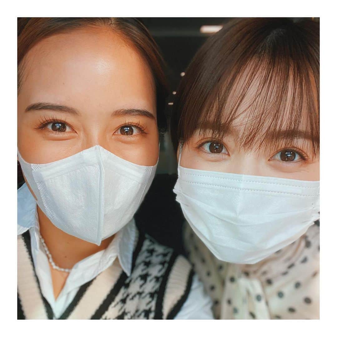 忽滑谷こころのインスタグラム：「. 先日久々にみっちゃんに会えて 色々と話せて嬉しかった！🎄☀️ #ジーーッ👀」