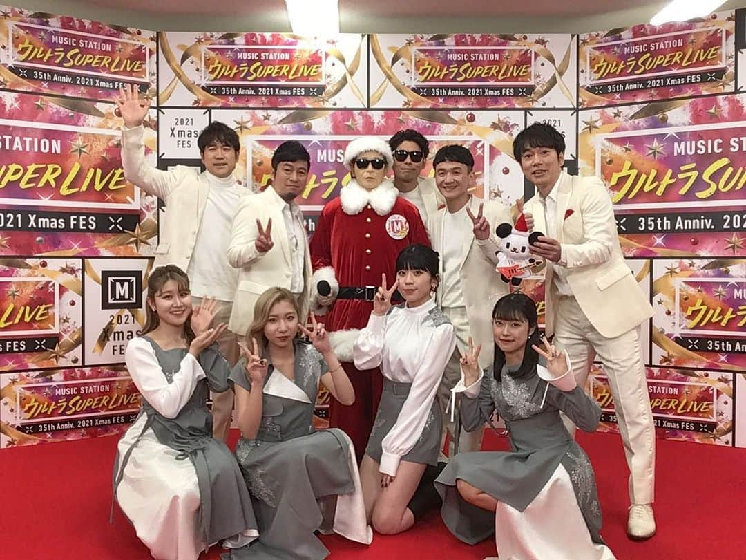 ミュージックステーションさんのインスタグラム写真 - (ミュージックステーションInstagram)「#MステウルトラSUPERLIVE 6時間超生放送！ さきほど #クリスマス メドレー企画で歌唱した #ゴスペラーズ ×Little Glee Monster！  素晴らしい歌声でした👏  #タモサンタ #Mステ #クリスマスソング」12月24日 21時13分 - ex_musicstation