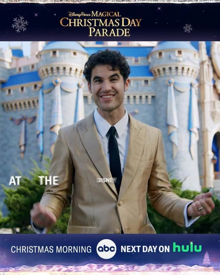 のインスタグラム：「Santa knows us so well. We can't wait to see @DarrenCriss perform during the #DisneyChristmasCelebration, Christmas Morning at 10e/9c/p on @abcnetwork and Stream next day on @hulu! @disneyland @waltdisneyworld」