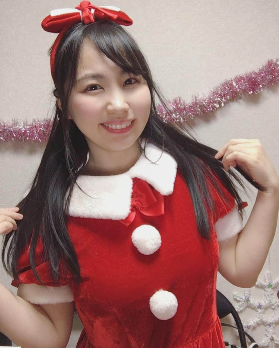 白葉まりさんのインスタグラム写真 - (白葉まりInstagram)「メリークリスマスイブ🎄❤️✨ . . . . . . . #メリークリスマスイブ #クリスマスイヴ #クリスマスイブ #サンタクロース #サンタコス #白葉まり #YouTuber #cristmas #merrychristmas #santaclaus」12月24日 22時02分 - shirahamari