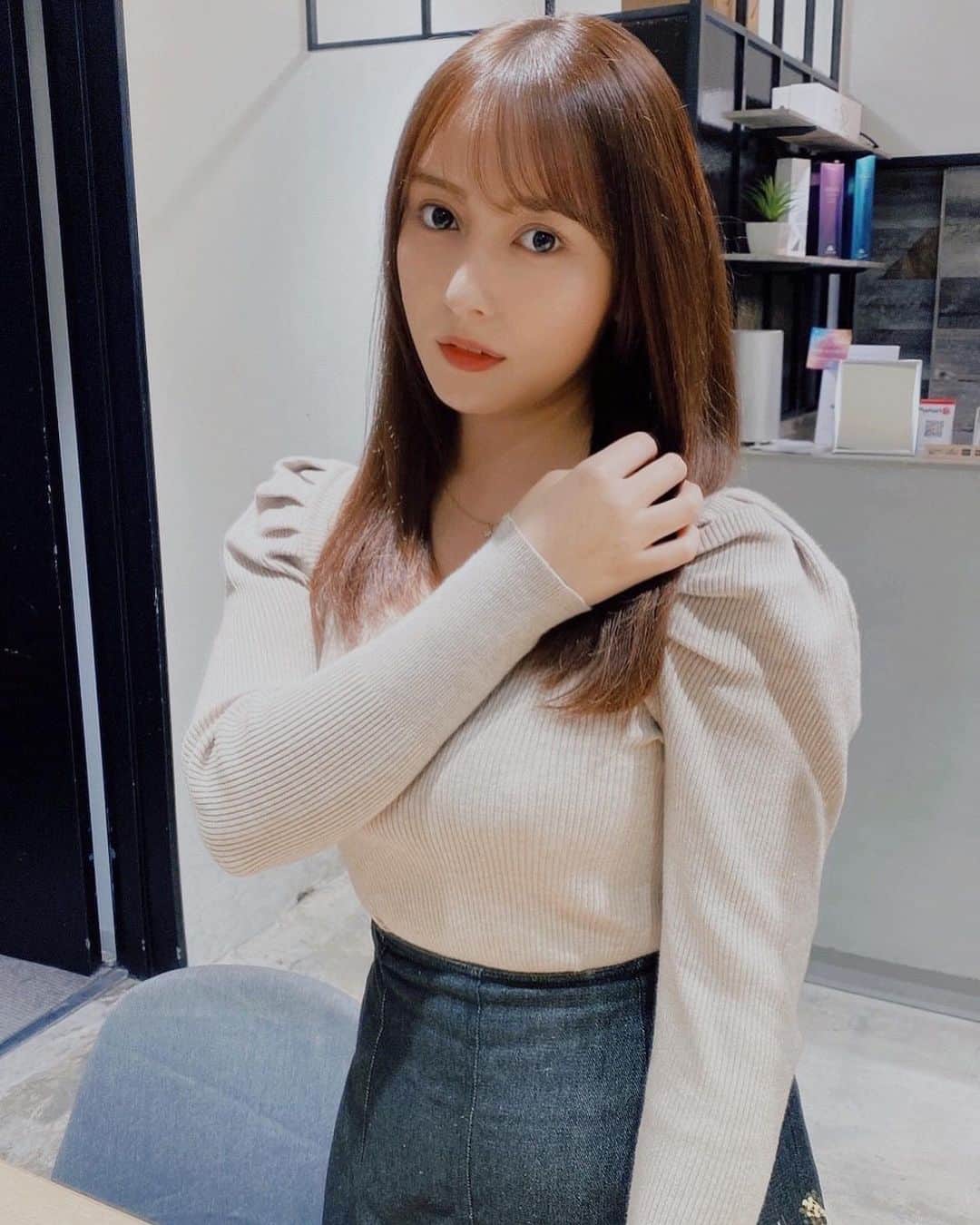 のインスタグラム：「MerryChristmas Eve🎄❄️  そんな今日はとっても ナチュラルメイクでした👶  今年ももう残りわずかですね…✨」