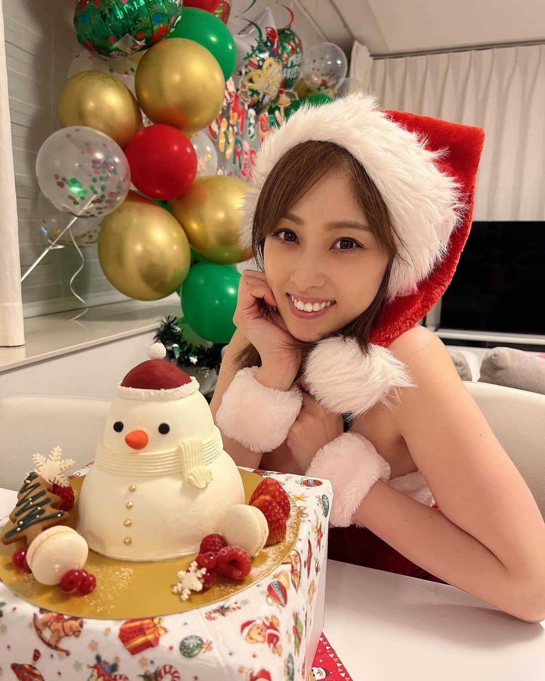 野田彩加のインスタグラム：「Merry Christmas Eve🎄🎂⛄️  #christmaseve #christmascake  #snowman #1224 #2021」