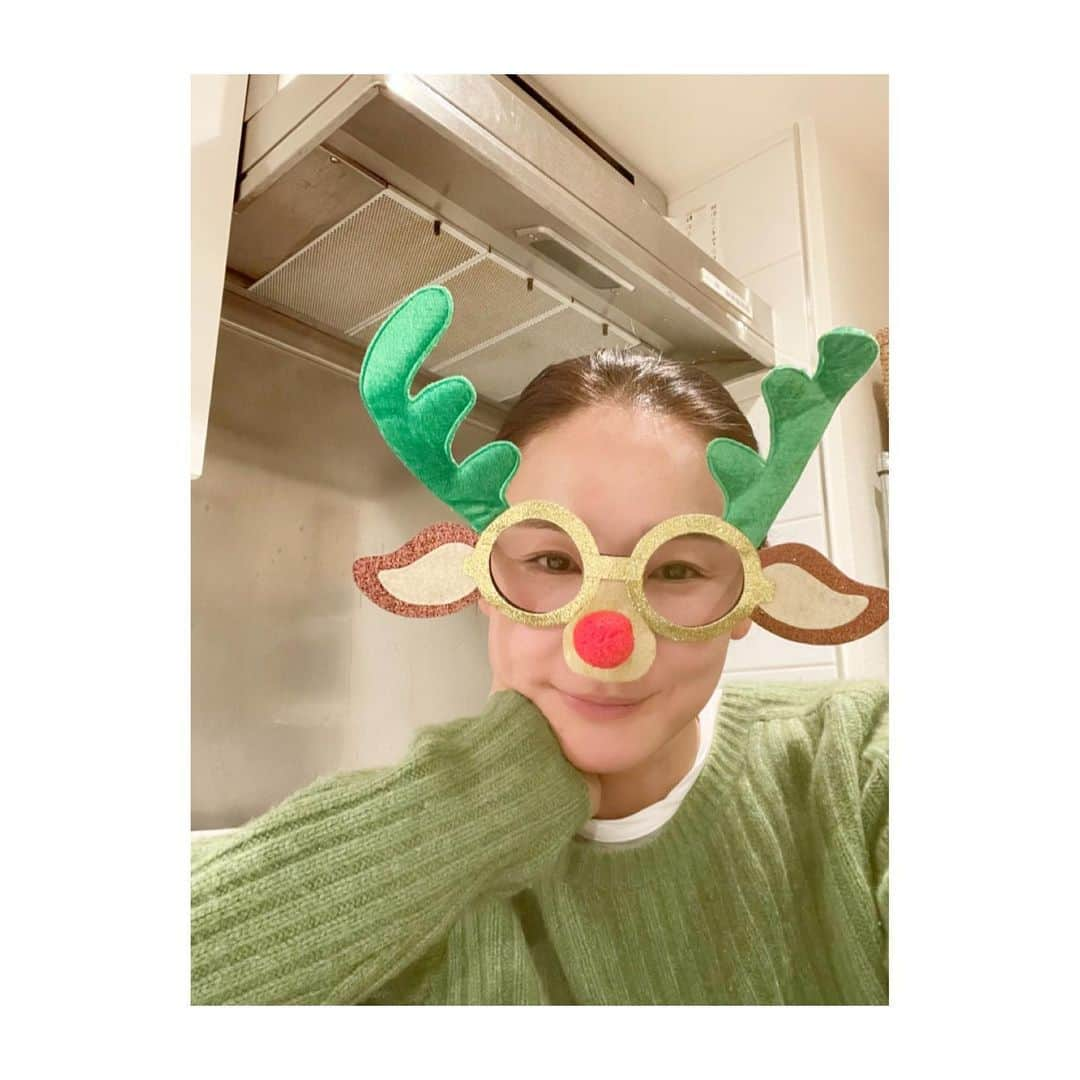 吉田羊さんのインスタグラム写真 - (吉田羊Instagram)「Merry Christmas Eve🎄✨  #キッチントナカイ #てかこのメガネ #毎年大活躍だな #なんだかんだ #気に入ってます #来週は大寒波 #皆さまお気をつけて」12月24日 23時12分 - yoshidayoh_official