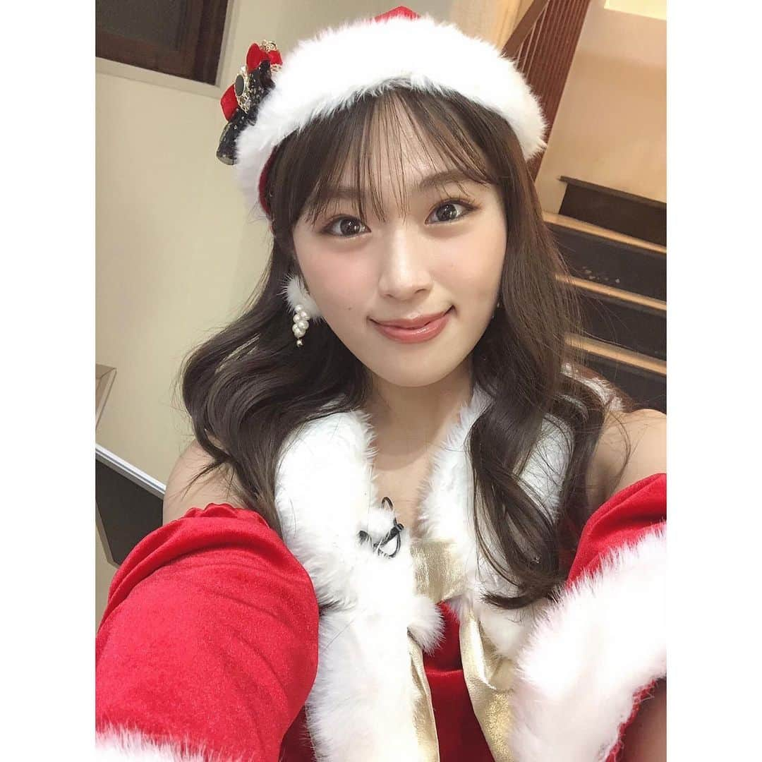 渋谷凪咲さんのインスタグラム写真 - (渋谷凪咲Instagram)「メリークリスマッスル🎄🎅🏻💫  #merryxmas #凪サンタ #サンタコス #サンタさん #今夜お家にお邪魔します！ #プレゼント届けに行きます🎁 #早く寝てて下さいね！ #シャンシャンシャン🔔」12月25日 0時42分 - nagisa_nikoniko