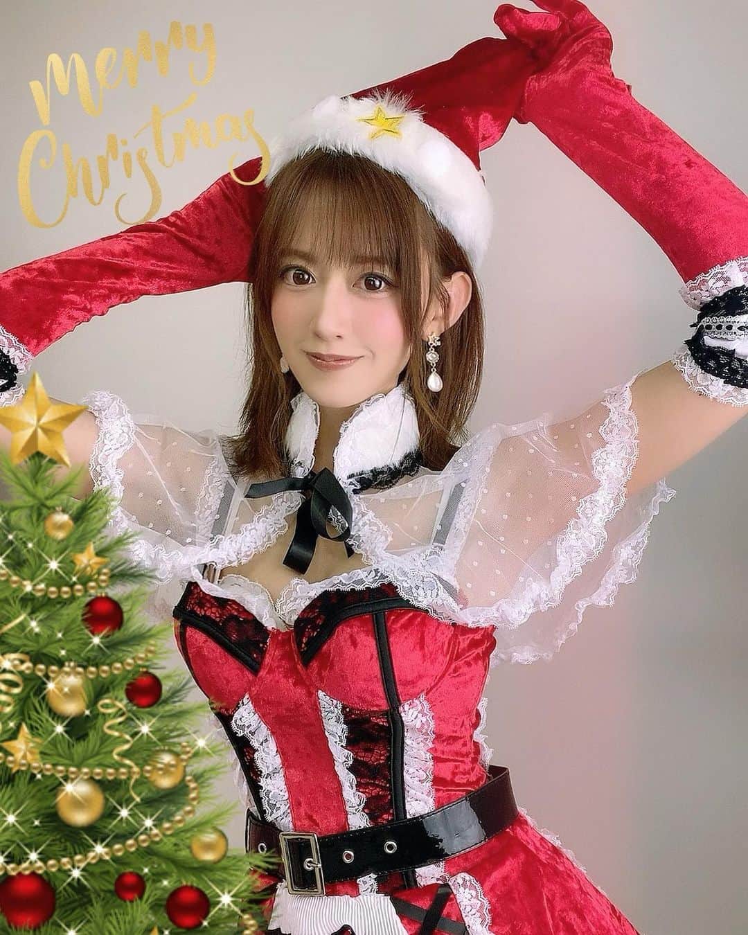希島あいりのインスタグラム：「𝓜𝓮𝓻𝓻𝔂 𝓒𝓱𝓻𝓲𝓼𝓽𝓶𝓪𝓼🎄.°」