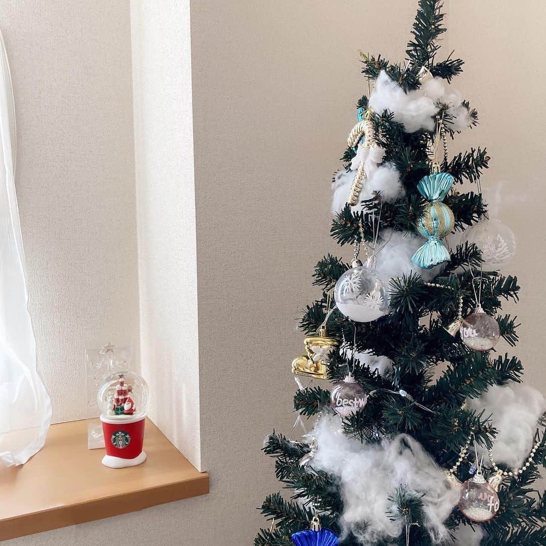 本田みくのインスタグラム：「今年は初めて12月中旬からツリー出せたから、クリスマス気分長く味わえてHappy☺✨             #クリスマス #xmas #japanesegirl #fyp #christmas  #xmas2021」