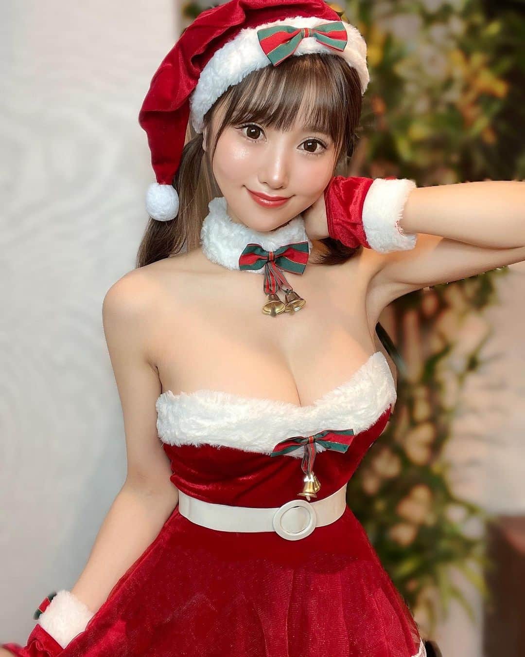 佐崎きさきのインスタグラム：「. . . メリークリスマスです🎄🎅🤶🧑‍🎄 世界中の人の幸せを お祈りする日でもあります。 あなたにとって、 沢山の幸せ溢れる1日でありますように。 . . . #merrychristmas」