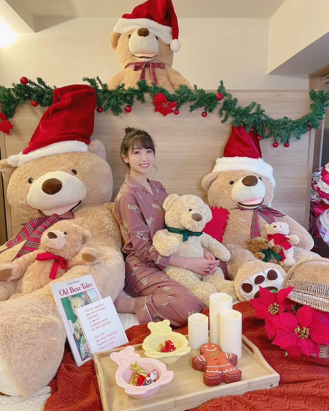 関根ささらさんのインスタグラム写真 - (関根ささらInstagram)「on Christmas morning…☀️🎅🏻🧸🎀🎄 . . #merrychristmas #merrychristmas🎄 #happyholidays #christmasmorning #christmasday #christmasparty #pajamaparty #christmastime #メリークリスマス #メリクリ #めりくり #めりーくりすます #クリスマスパーティ #パジャマパーティ #テディルーム #mimaruhotels #女子会 #ホテル女子会 #ホカンス」12月25日 10時32分 - sasarasekine