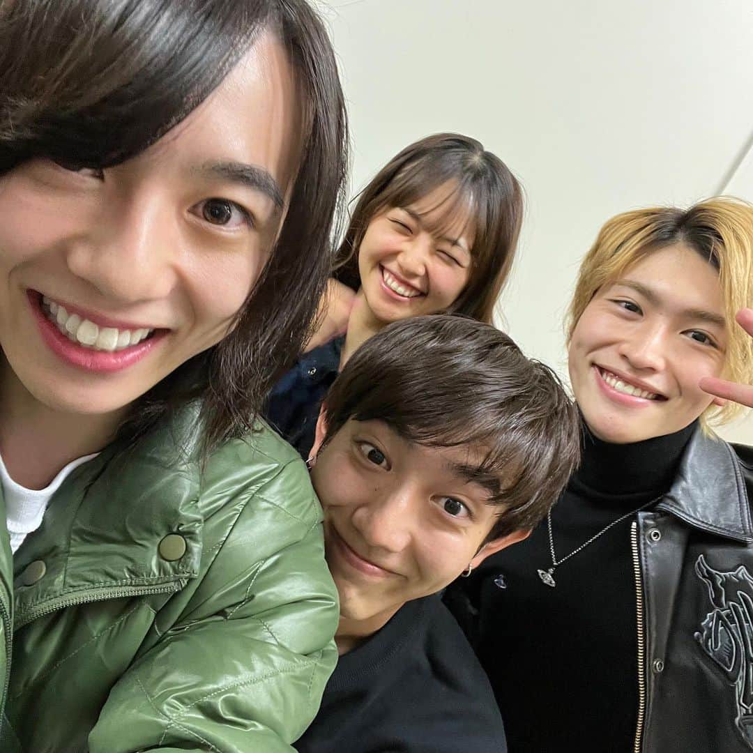 世古口凌のインスタグラム：「メリークリスマス #ゼンカイジャー」