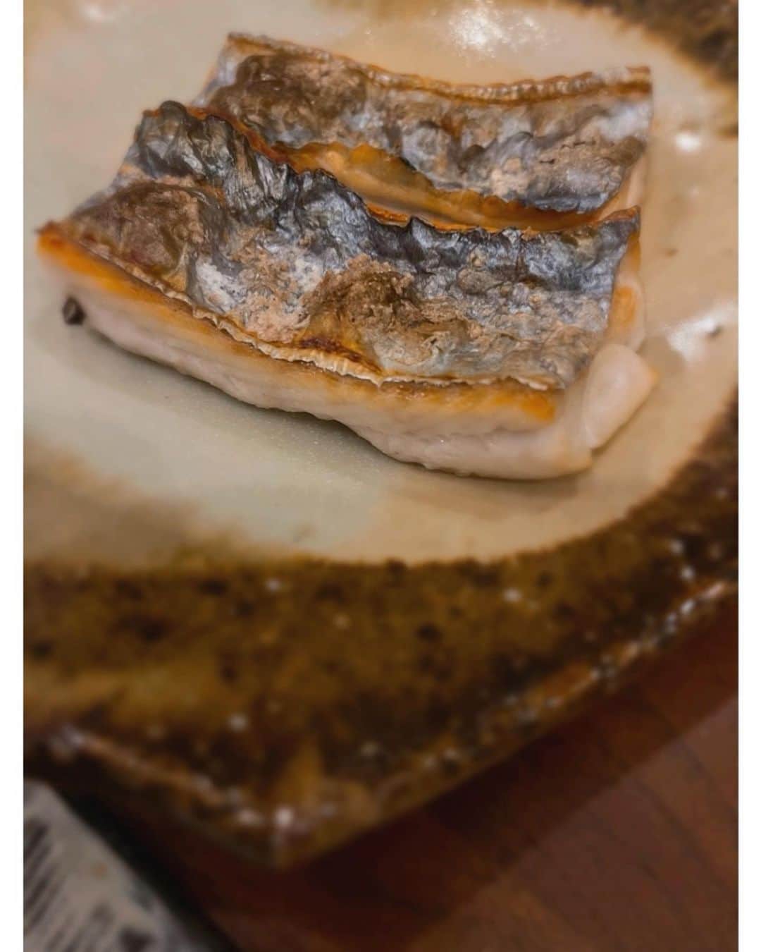 佐々木希さんのインスタグラム写真 - (佐々木希Instagram)「本日のお家ご飯は 牡蠣のクリームパスタ。 生ペンネを使い、 後は玉ねぎとマッシュルームも入れました。 そして、太刀魚を三枚におろしてグリルで塩焼き。  クリスマスツリー片付けなきゃ😬笑」12月25日 21時00分 - nozomisasaki_official
