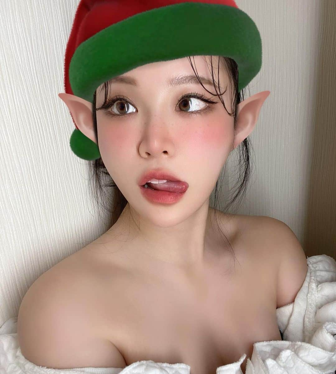 DJ mariennuさんのインスタグラム写真 - (DJ mariennuInstagram)「Merry Christmas 🎅 2021🤍🤍🤍 #merrychristmas  #xmas」12月25日 21時01分 - mariennu1202