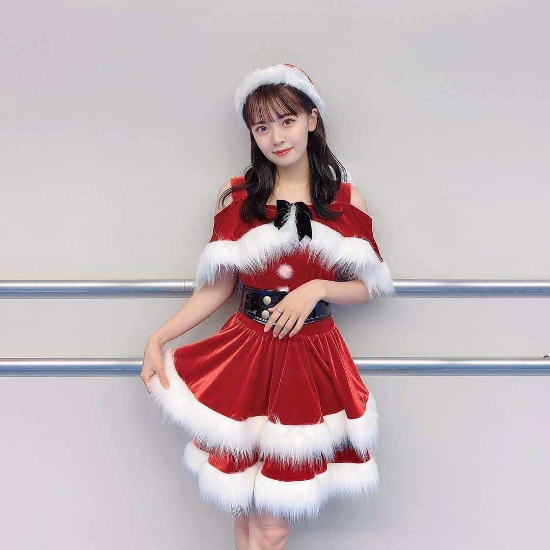 湯本亜美さんのインスタグラム写真 - (湯本亜美Instagram)「ㅤㅤㅤ ㅤㅤㅤ 🎅🏻🤍メリークリスマス🤍🎅🏻 ㅤㅤㅤ 今年はちょっぴり大人めなサンタさんでした〜 何歳になっても みんなのところに現れるあみサンタより❤︎ ㅤㅤㅤ」12月25日 21時04分 - amiyumoto_official