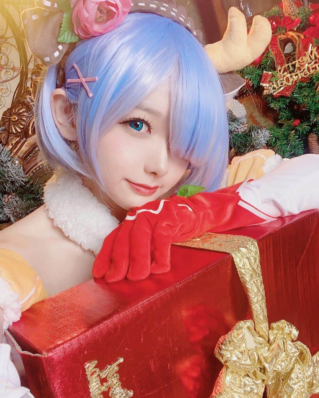 樱群のインスタグラム：「Merry Christmas!🎄 #rezero #rem」