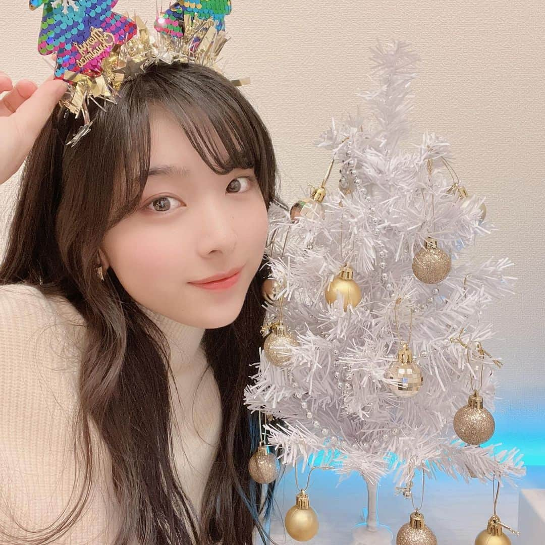 栗田桃花のインスタグラム：「🎄Merry X'mas꙳★*ﾟ  #クリスマス #クリスマスツリー #merrychristmas」