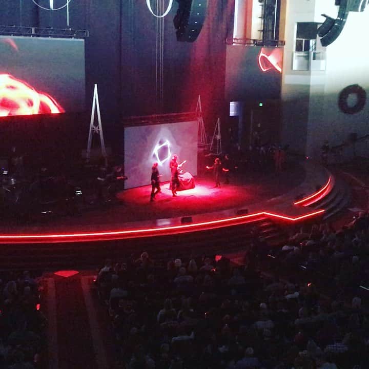 デリック・ディラードのインスタグラム：「Christmas Eve service at church this evening!」