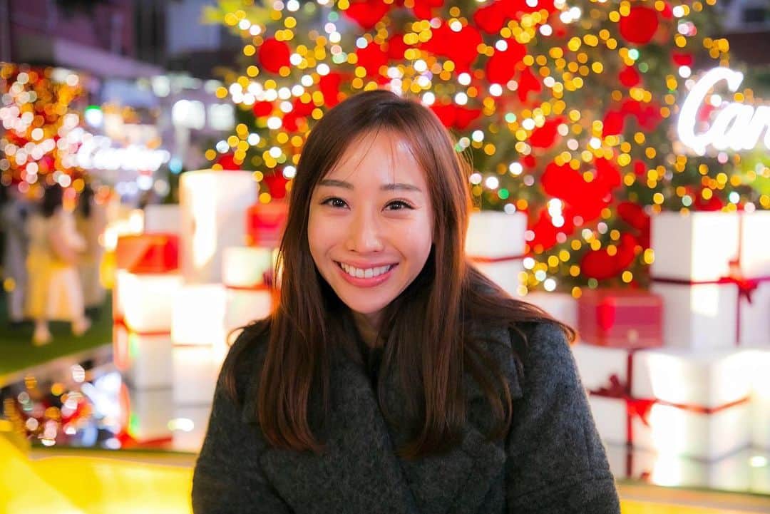 秋倉諒子のインスタグラム：「Happy Merry Christmas🎉🎄🎂🎁💝 素敵なクリスマスを🎅🤶  photo by @akihito320  #xmas」