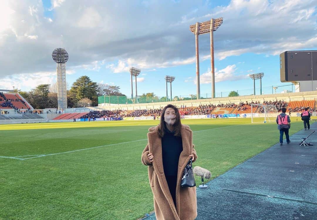 木嶋真優のインスタグラム：「大学サッカー決勝⚽️ 駒澤大逆転勝ち おめでとうございます🎄🎉 #大学サッカー #決勝」