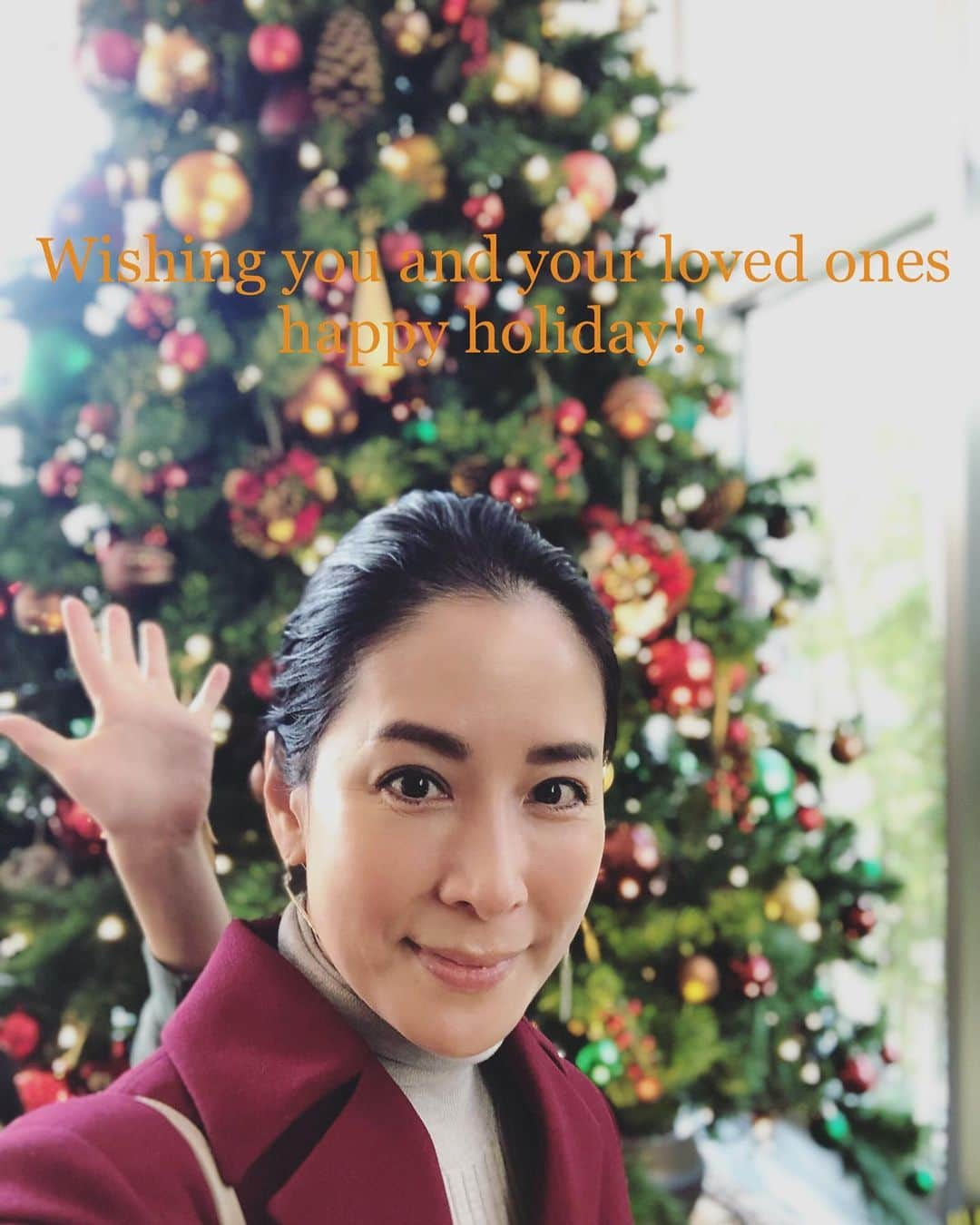 内田恭子さんのインスタグラム写真 - (内田恭子Instagram)「Happy Holidays🎄🎄🎄  #merrychristmas #happyholidays #メリークリスマス #後ろの手は気にしないでね　#8才男子のあるある　#内田恭子 #kyokouchida」12月25日 16時04分 - kyoko.uchida.official