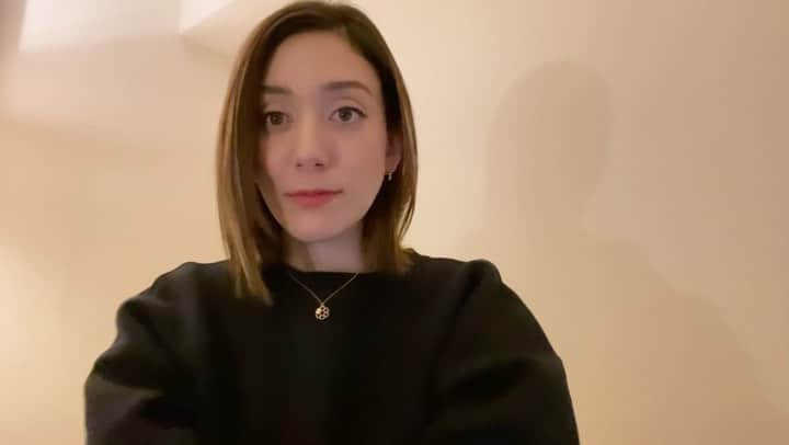 ステファニーのインスタグラム：「🎅🧑‍🎄🎄🎁💝🎂🍗✨」