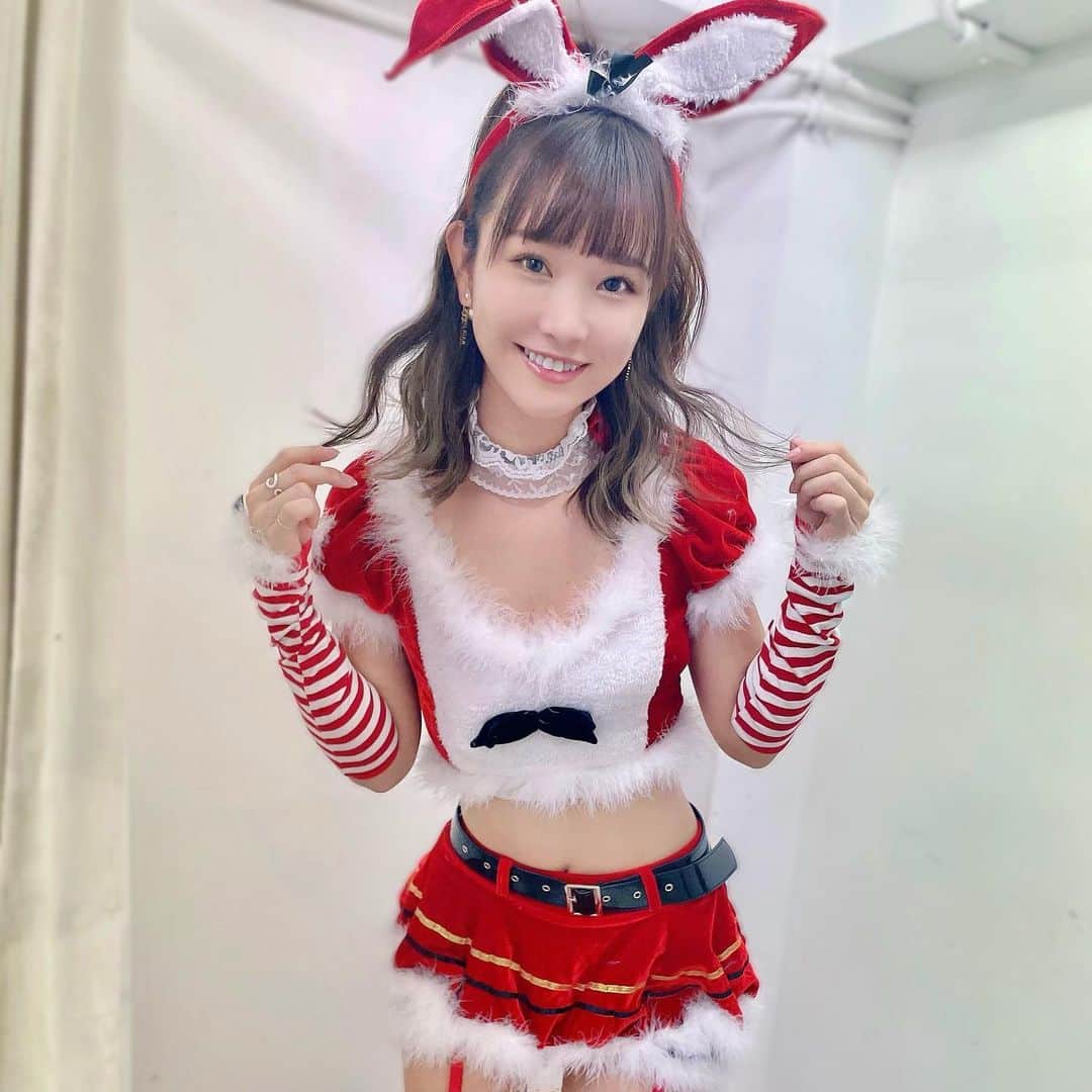 西村いちかさんのインスタグラム写真 - (西村いちかInstagram)「Merry Christmas🖤  #年齢は聞かないでくださいw #しほみんみたいなサンタさんになりたかった」12月25日 17時50分 - ichika_nishimura
