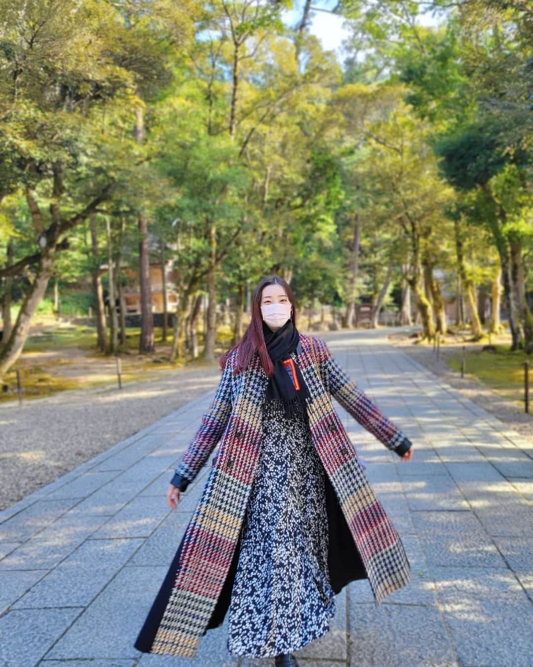 足立梨花さんのインスタグラム写真 - (足立梨花Instagram)「自然って落ち着くよね🌳 みなさまHappy Holiday～😍💛」12月25日 18時12分 - adacchee