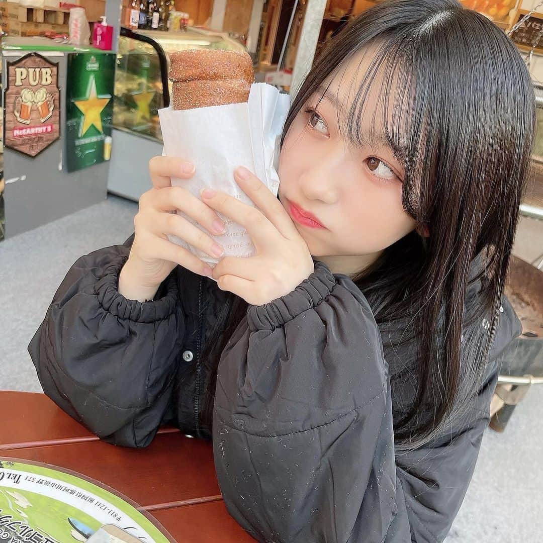 伊藤優絵瑠のインスタグラム：「🎄🍞 ・ ・ ・ #天神  #福岡  #クリスマスマーケット  #メリークリスマス」