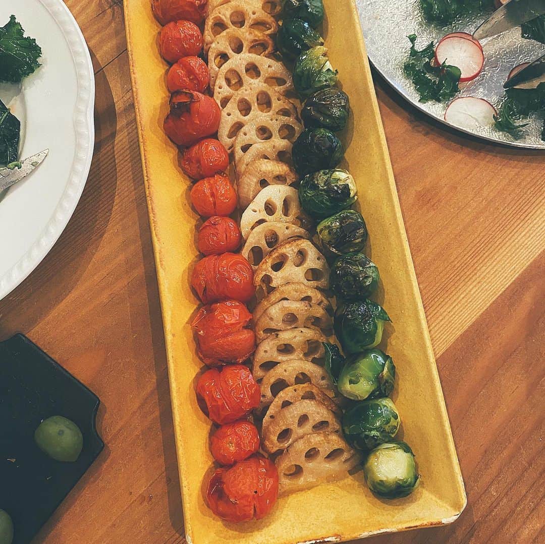 トスカーナ風チキンスキレット、ケールとドライトマト添え レシピ