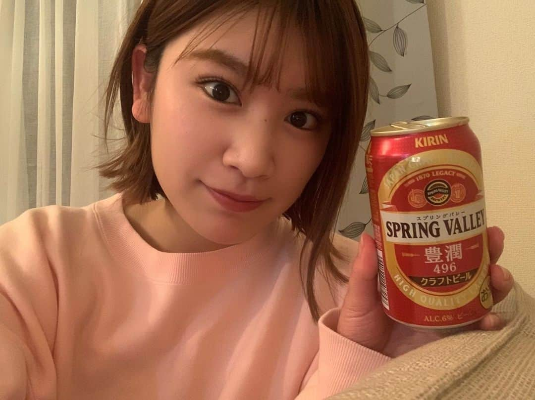 久松郁実さんのインスタグラム写真 - (久松郁実Instagram)「「世界比べてみたら」を見て飲みたくなった スプリングバレー🍺🌾 飲んだ瞬間フワッ華やかな香りがして すごく美味しいです💐❤︎  #これぞクラフトビール #スプリングバレー #PR」12月25日 19時02分 - ikumi_hisamatsu