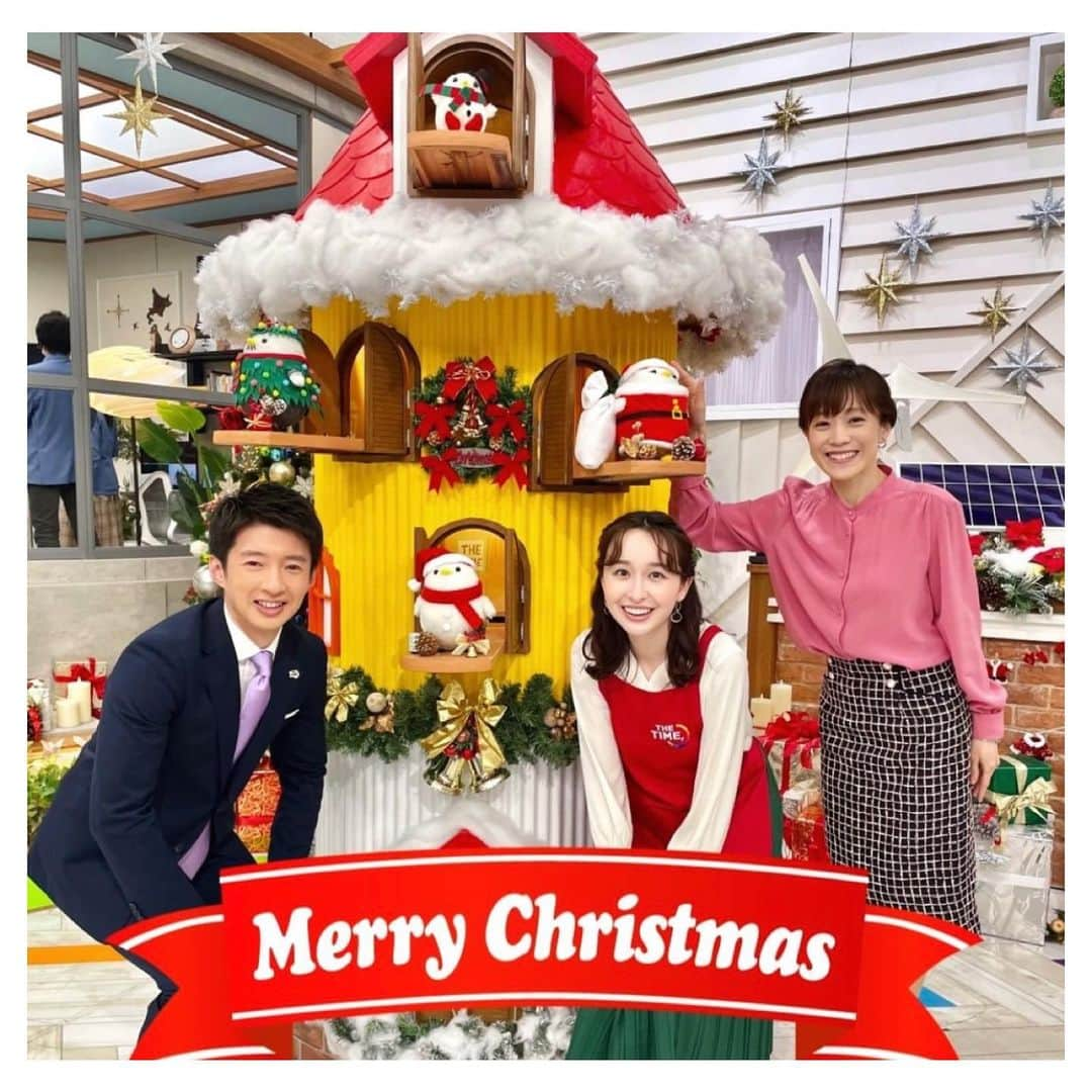 宇賀神メグさんのインスタグラム写真 - (宇賀神メグInstagram)「🎅  . .  クリスマスらしい写真をたくさん撮りましたよ😚  今日は寒くて シチューが食べたくなりました… 皆さま暖かくしてお過ごしください。  . .  #クリスマス #merrychristmas 🎄」12月25日 19時42分 - ugajin_megu