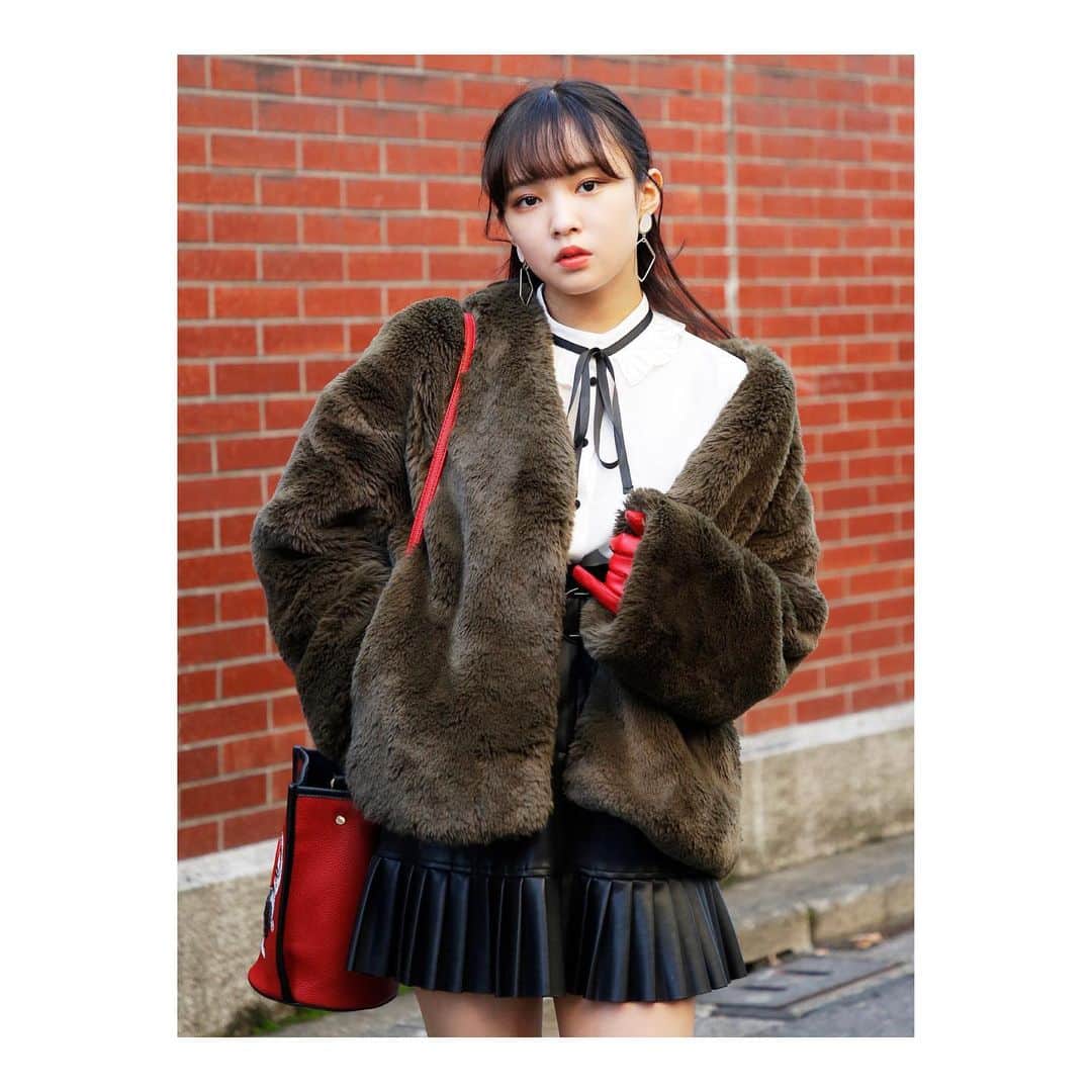 MINAのインスタグラム：「. @drop_tokyo 🥰 @abeasamidesu さんに撮ってもらいました📸❤️ クリスマスコーデ🎄🎅🏻」