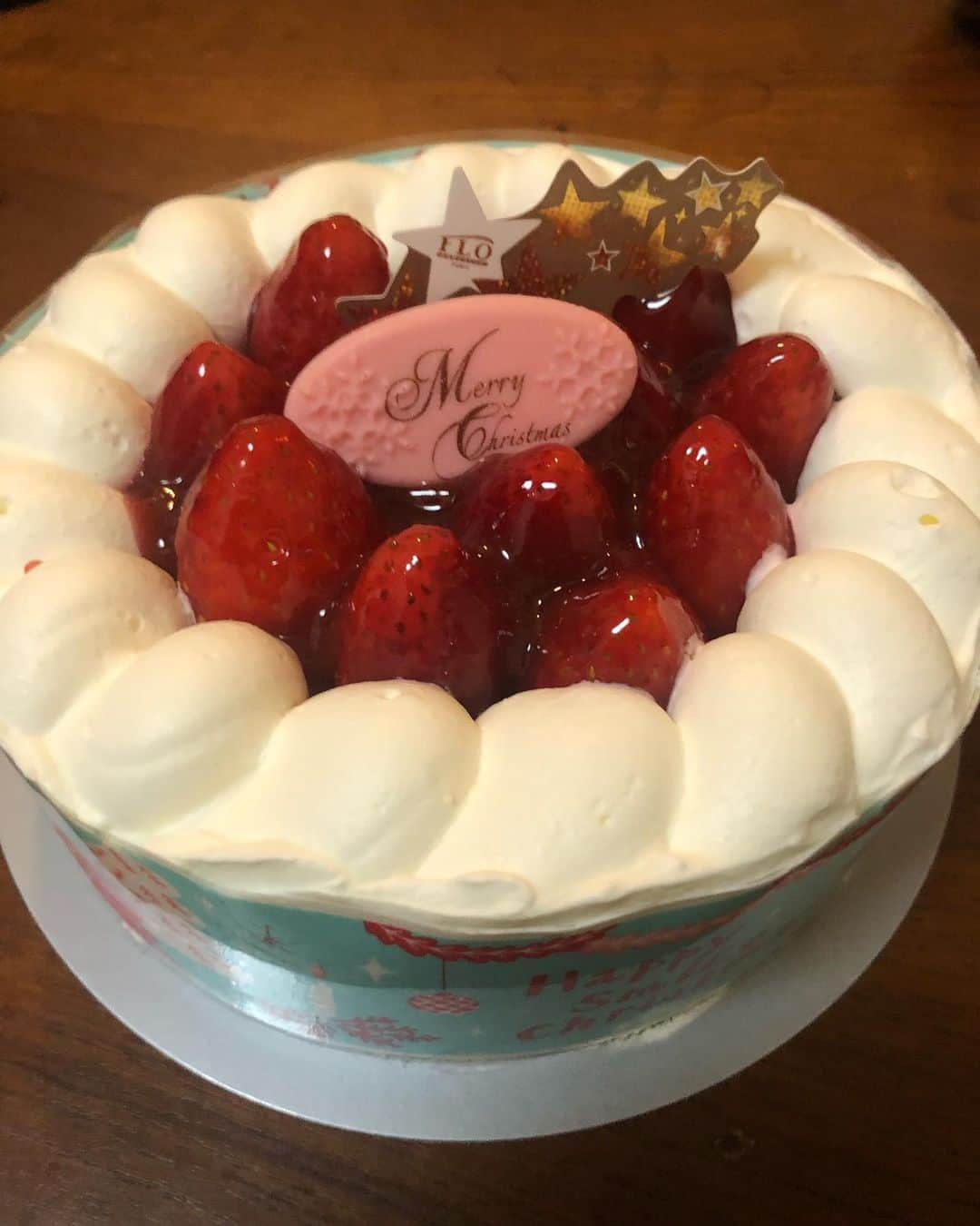 栗原類さんのインスタグラム写真 - (栗原類Instagram)「今日はクリスマスだからケーキを食べたよ。今年のケーキもこれまでとは違うような気がする。感謝を込めて食べます。皆様も楽しいクリスマスを過ごしてください🎄 #merrychristmas  #christmascake」12月25日 22時07分 - louis_kurihara