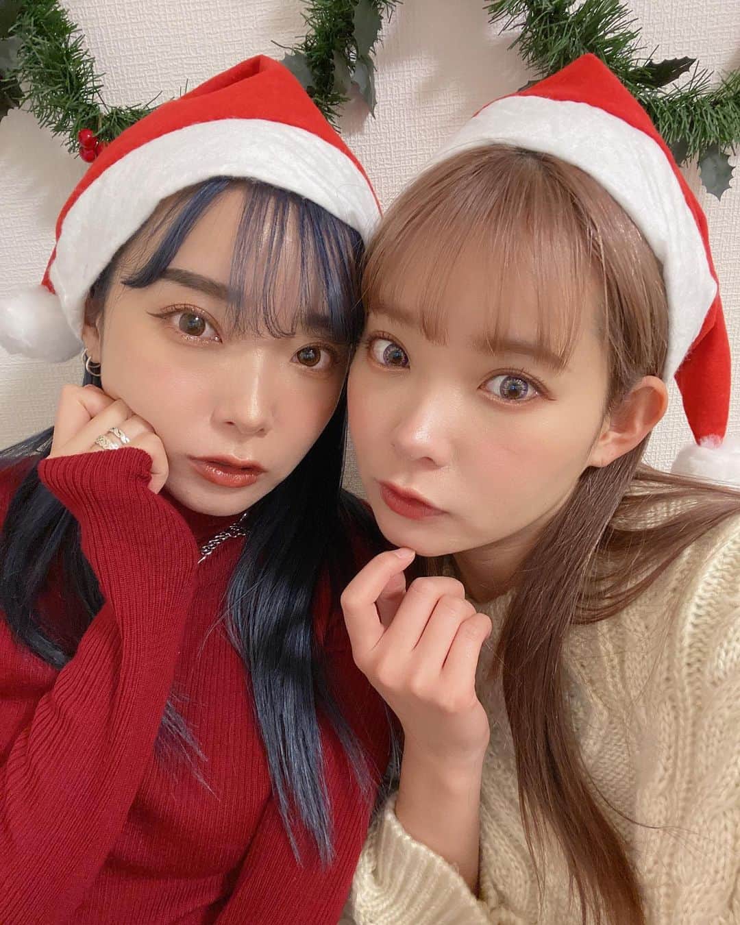mimのインスタグラム：「メリークリスマス🎅  #mimmam#twins#ふたご」