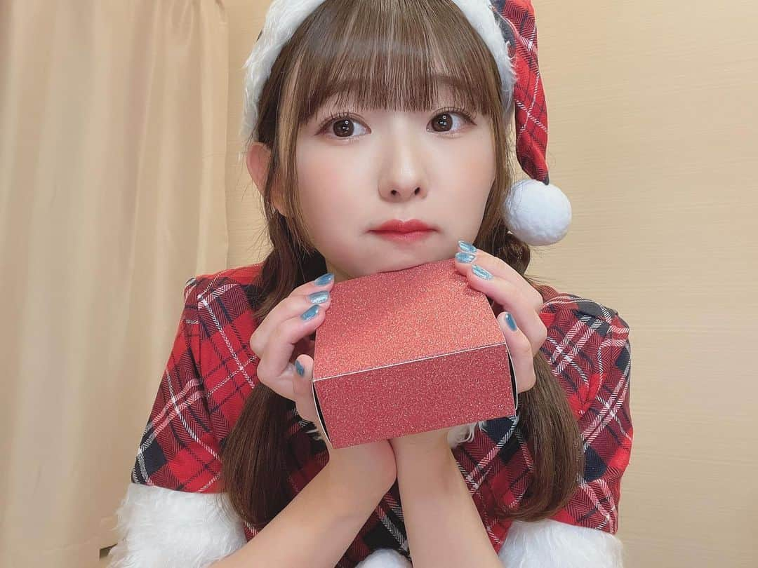 熊沢世莉奈のインスタグラム：「⁡ 🎄⛄Merry X'mas🎅💫⛄🎄 ⁡ ⁡ #12/25 #12月25日 #クリスマス #Xmas #christmas #サンタさん #コスプレ」