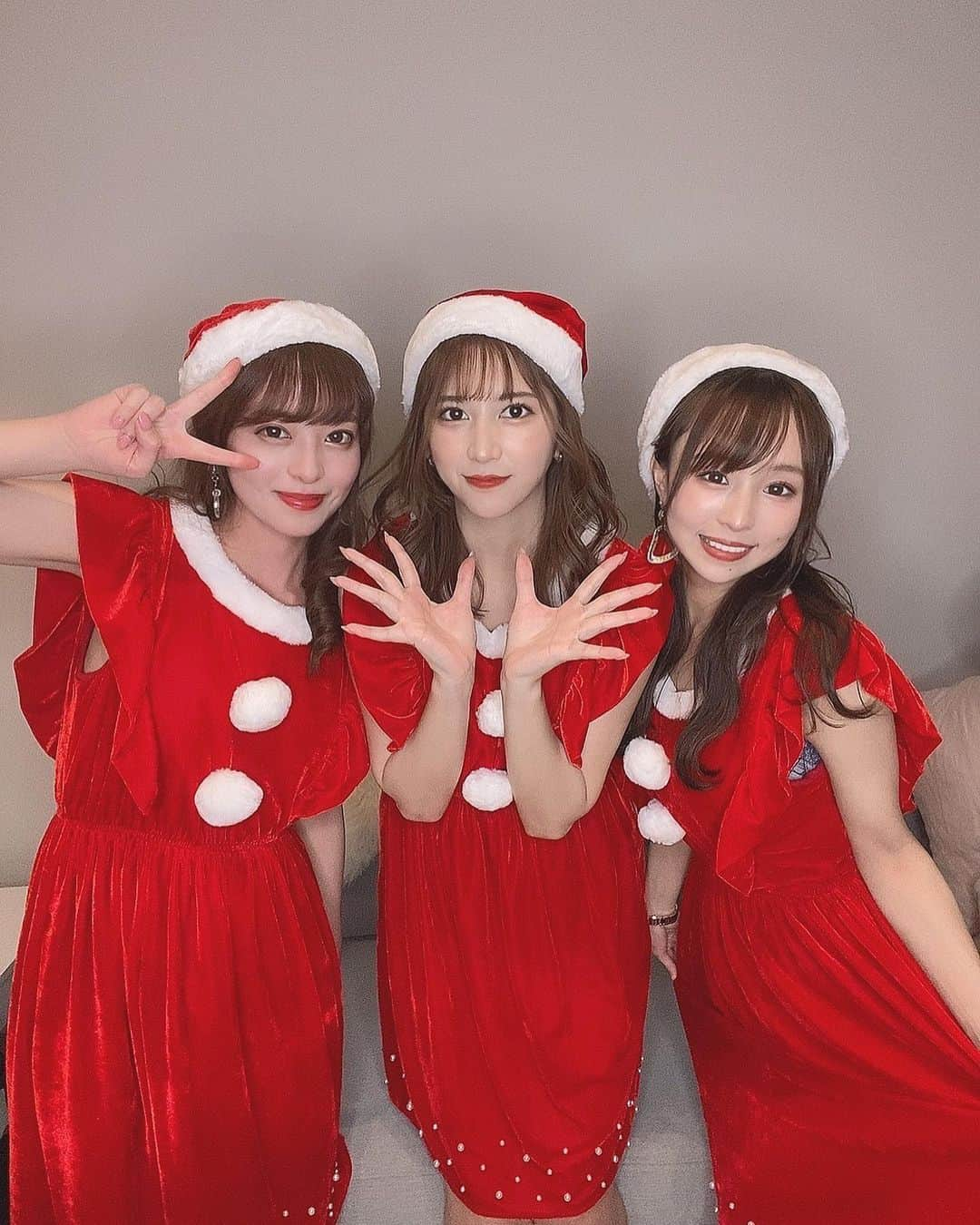 桜もこさんのインスタグラム写真 - (桜もこInstagram)「メリクリ🎄  （もこ酔って顔赤いです！  #メリクリ　#めりーくりすます #merrychristmas」12月26日 0時50分 - mokochan319