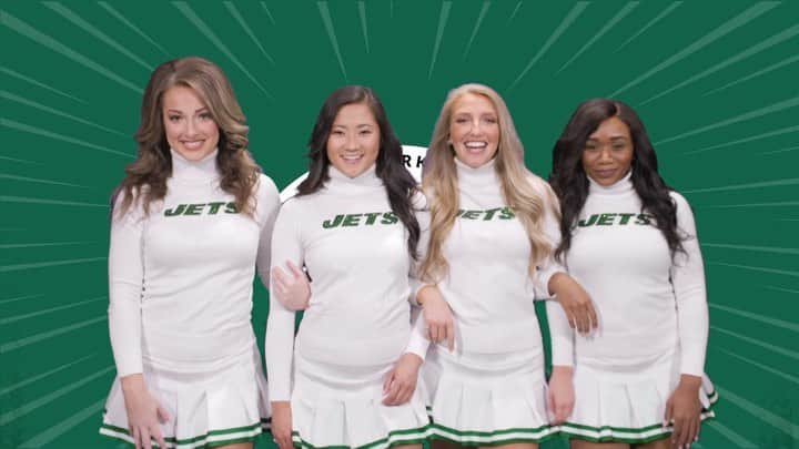 Jets Flight Crewのインスタグラム：「Walking into the holiday weekend like 👀🎁 #jetsflightcrew」