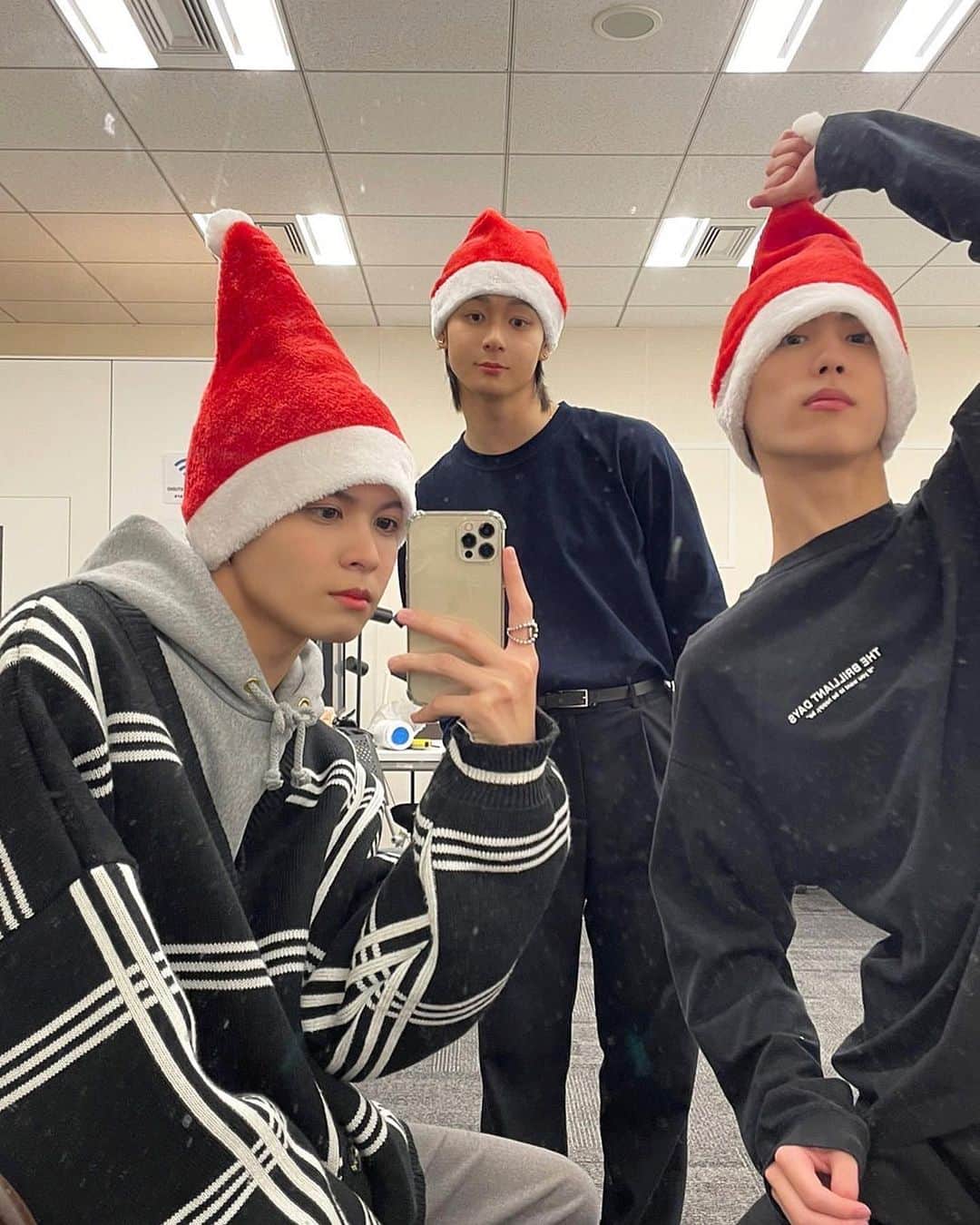 のインスタグラム：「．  3タクロース！」